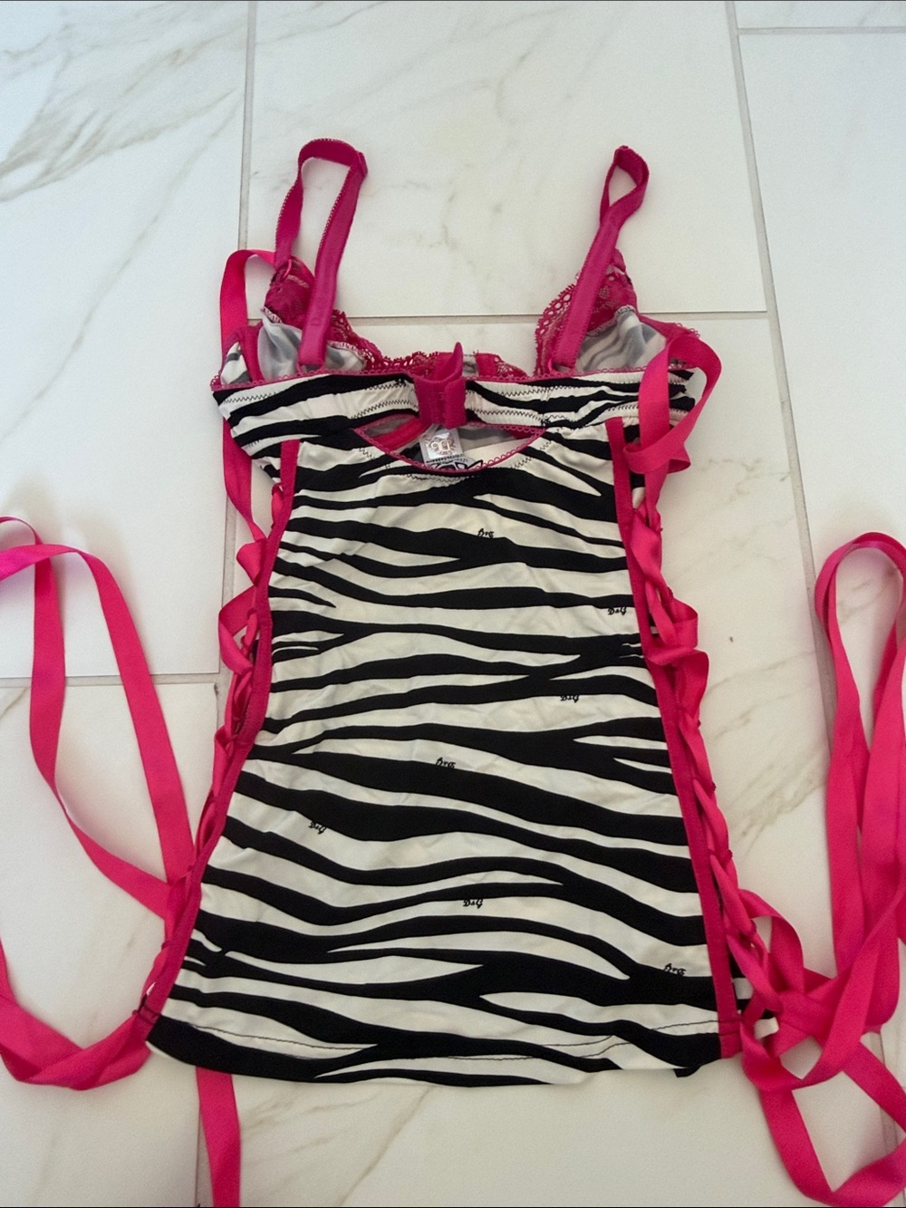 Dolce & Gabbana Black-and-White Zebra Chemise with Hot Pink Trim - Picture 6 of 6